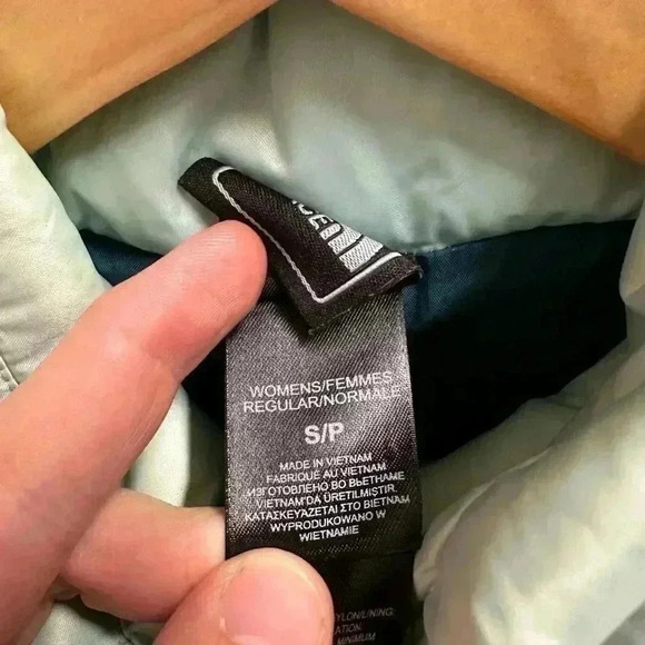 The North Face  550 Blue Puffer Vest Small - Picture 5 of 5